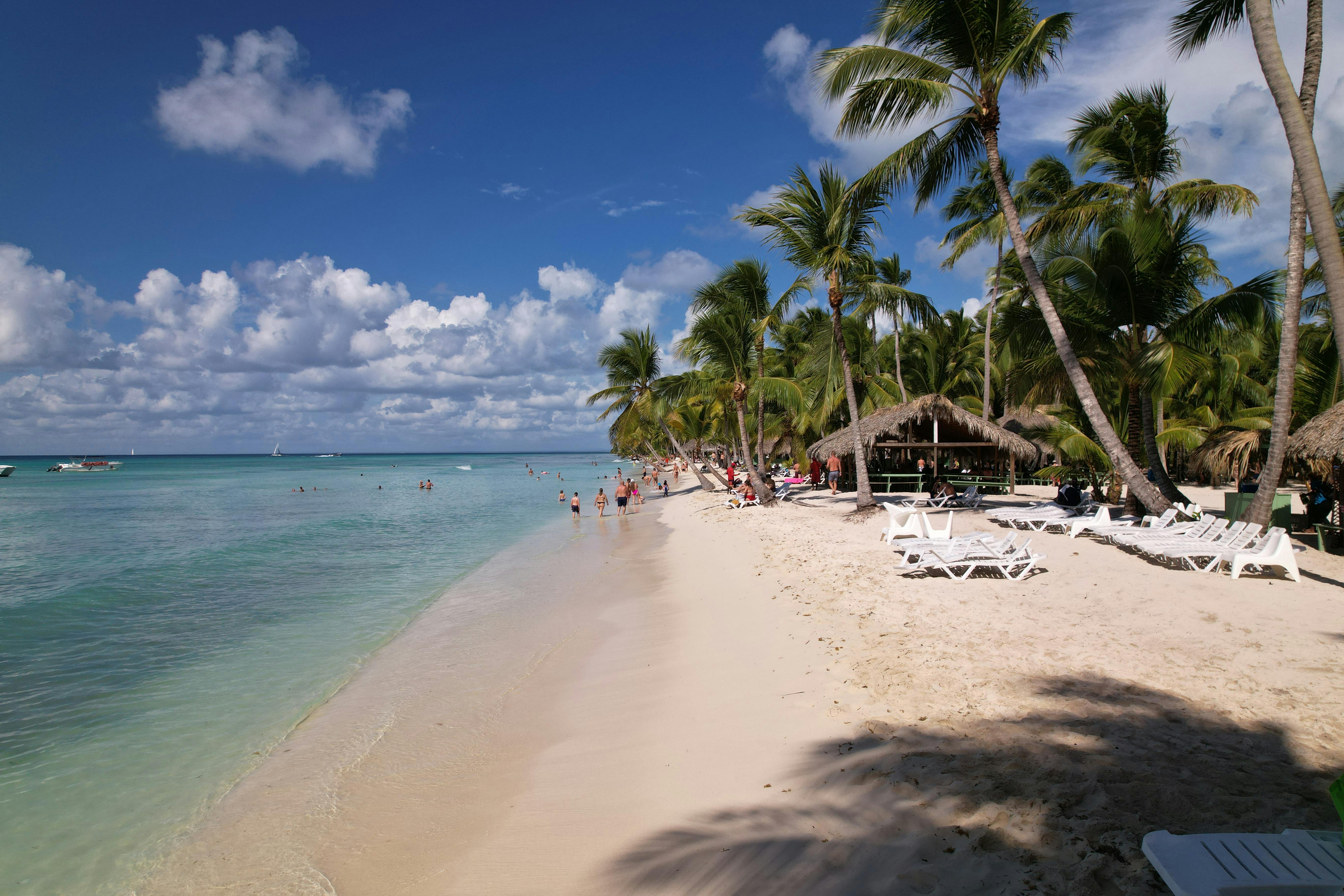 Plage de Bávaro, sable blanc et mer turquoise en République dominicaine